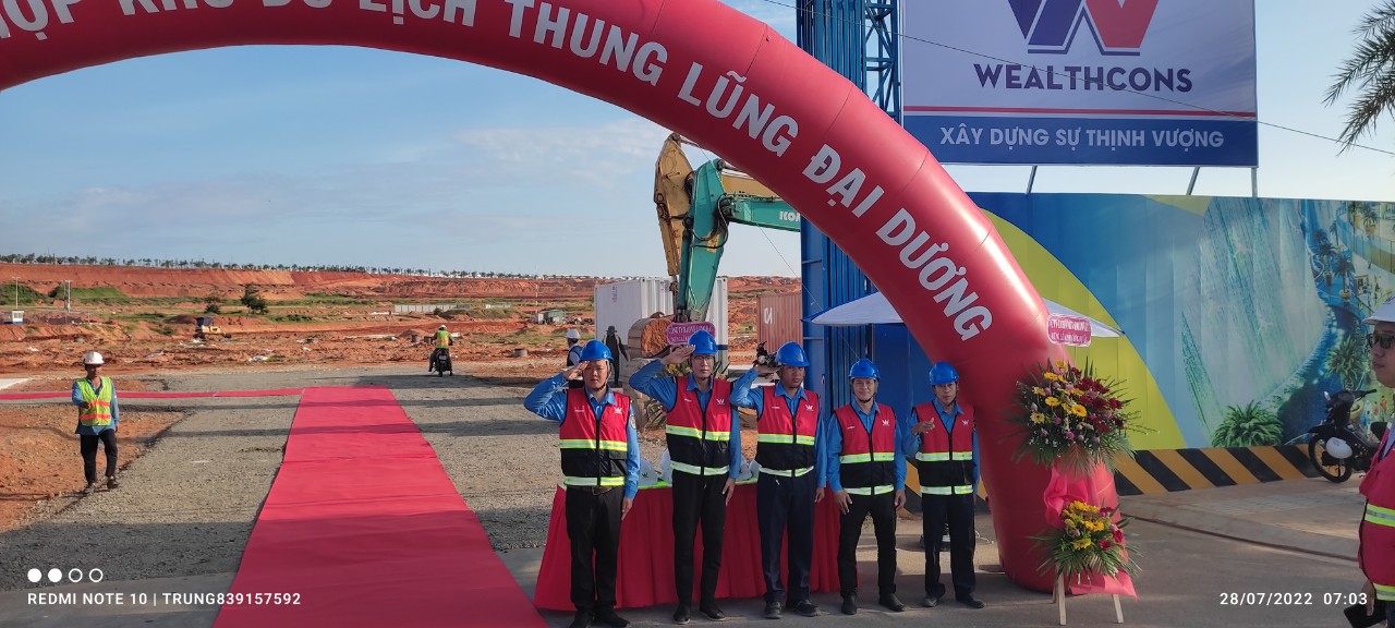 LÊ KHỞI CÔNG TÔT HỢP KDL THUNG LŨNG ĐẠI DƯƠNG